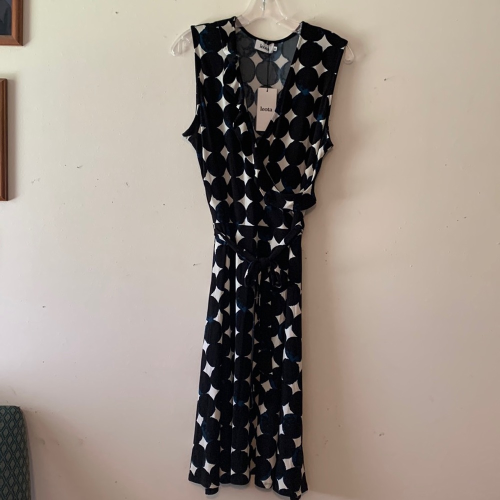 NWT Sleeveless Wrap-style Dress with geometric design by Leota